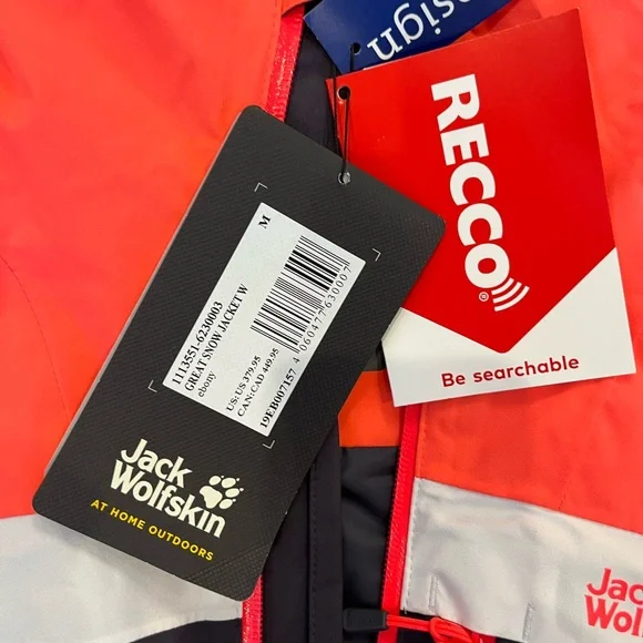 Women’s Jack Wolfskin Snow Jacket - Picture 4 of 7